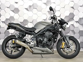 2010 Triumph Street Triple, серый, 449000 рублей, вид 3