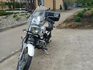 2024 Bajaj Avenger, белый, 225000 рублей, вид 1