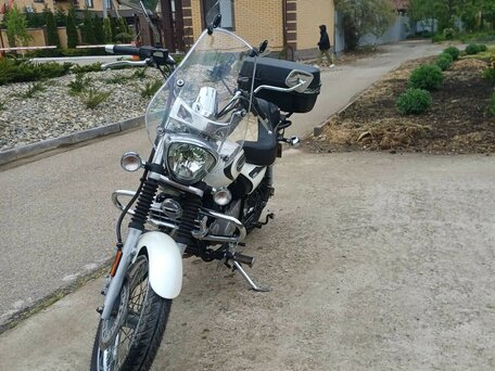 2024 Bajaj Avenger, белый, 225000 рублей, вид 1