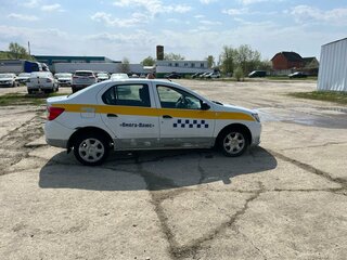2018 Renault Logan II, белый, 350000 рублей, вид 4
