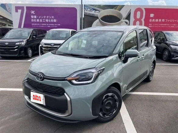 2023 Toyota Sienta III, голубой