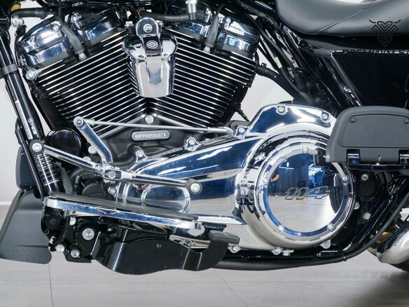 2024 Harley-Davidson Road Glide 3, чёрный, 4599000 рублей - вид 12