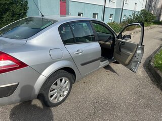 2006 Renault Megane II Рестайлинг, серый, 420000 рублей, вид 3