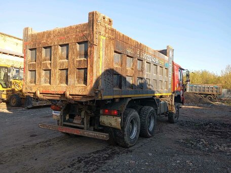 2022 Sinotruk Howo ZZ3327, красный, 2875500 рублей, вид 3