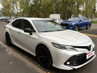 2020 Toyota Camry VIII (XV70), белый, 2895000 рублей, вид 3