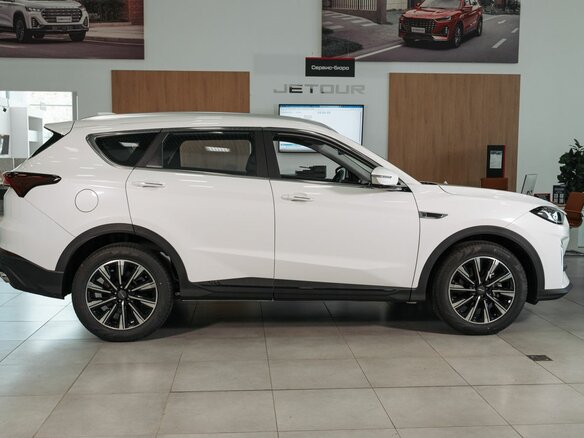 2026 Jetour X70+ I Рестайлинг, белый, 3399000 рублей - вид 4