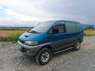 1996 Mitsubishi Delica IV, зелёный, 1200000 рублей, вид 2