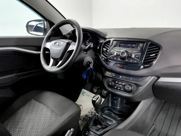 2016 Lada (ВАЗ) Vesta I, серебристый, 700000 рублей - вид 13