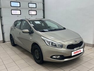 2013 Kia Ceed II, серебристый, 900000 рублей, вид 4