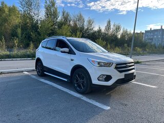 2020 Ford Kuga II Рестайлинг, белый, 1900000 рублей, вид 1