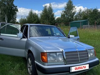 1990 Mercedes-Benz W124 230 4-speed, серебристый, 300000 рублей, вид 2