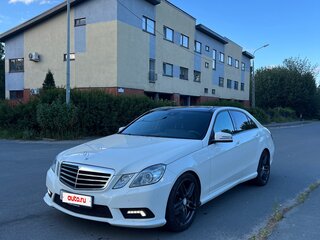 2011 Mercedes-Benz E-Класс 300 IV (W212, S212, C207), белый, 2000000 рублей, вид 1