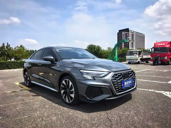 2023 Audi A3 35 TFSI Long IV (8Y), серый, 2280000 рублей - вид 3