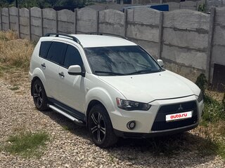 2011 Mitsubishi Outlander II Рестайлинг, белый, 1100000 рублей, вид 1