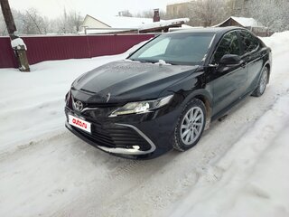 2021 Toyota Camry VIII (XV70) Рестайлинг, чёрный, 3300000 рублей, вид 2