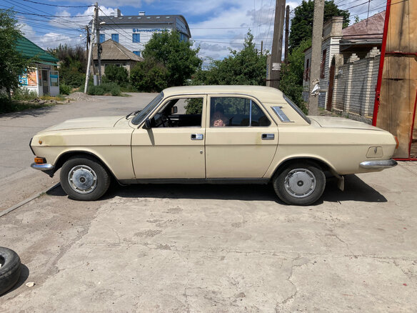 1991 ГАЗ 24 «Волга» 2417 II (2410), бежевый, 250000 рублей - вид 4