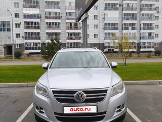 2011 Volkswagen Tiguan I, серебристый, 1200000 рублей, вид 2