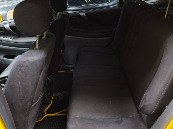 2002 Suzuki Aerio, жёлтый, 390000 рублей - вид 10