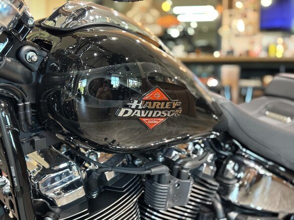 2025 Harley-Davidson Breakout, чёрный, 3750000 рублей - вид 3