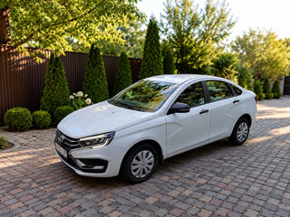 2024 Lada (ВАЗ) Vesta I Рестайлинг (NG), белый, 1250000 рублей, вид 1