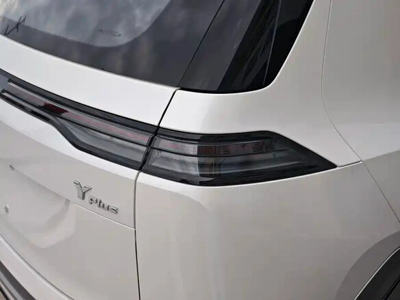 2026 Aion Y Plus 58.9 kWh, белый - вид 13