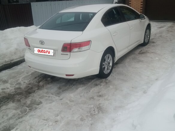 2011 Toyota Avensis III, белый, 1520000 рублей - вид 1