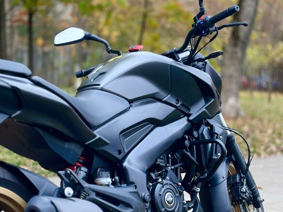 2018 Bajaj Dominar 400, чёрный, 349000 рублей - вид 3