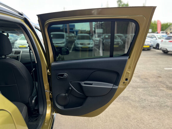 2017 Renault Sandero Stepway II, золотистый - вид 20