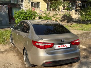 2013 Kia Rio 4-speed III, бежевый, 550000 рублей, вид 3