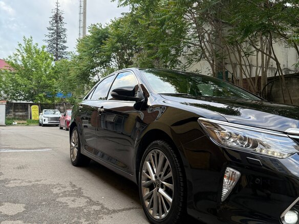 2017 Toyota Camry VII (XV50) Рестайлинг 2, чёрный, 2070000 рублей - вид 8