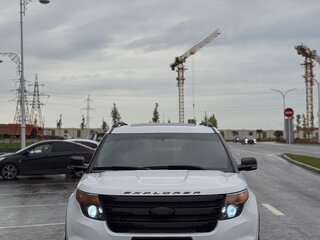 2013 Ford Explorer Sport V, белый, 1700000 рублей, вид 2