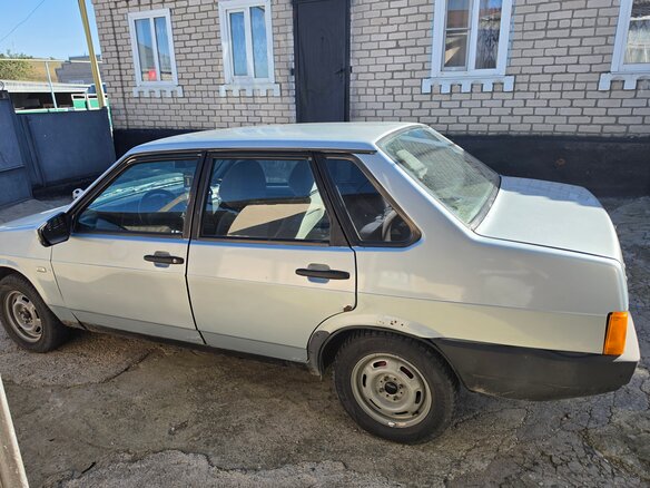 2002 Lada (ВАЗ) 21099, серебристый, 130000 рублей - вид 2