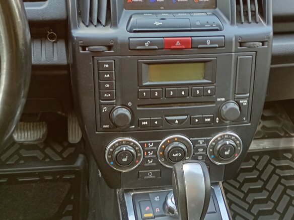 2012 Land Rover Freelander II Рестайлинг, чёрный, 1400000 рублей - вид 10
