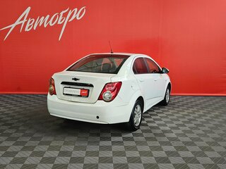 2014 Chevrolet Aveo II, белый, 289000 рублей, вид 5