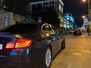 2011 BMW 5 серии 523i VI (F10/F11/F07), серый, 1749000 рублей, вид 3