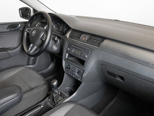 2014 Skoda Rapid I, белый, 928658 рублей - вид 6