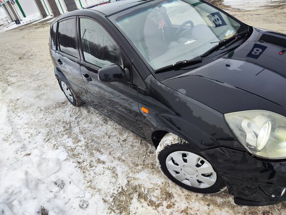 2006 Ford Fiesta Mk5, чёрный, 490000 рублей - вид 3