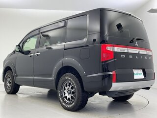 2023 Mitsubishi Delica D:5 I Рестайлинг, чёрный, 2950200 рублей, вид 4