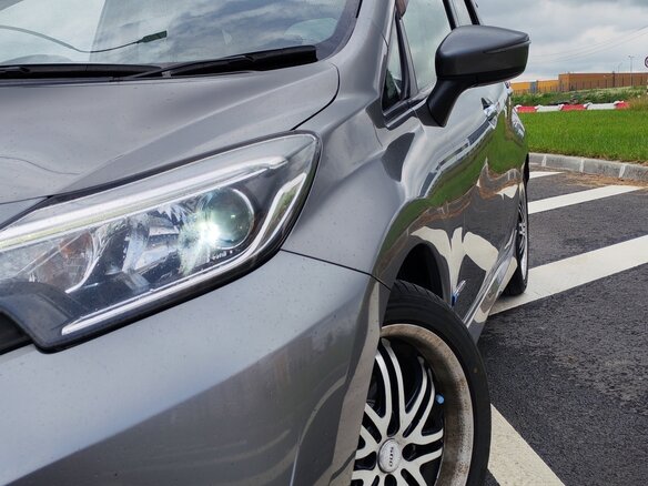 2018 Nissan Note e-Power II Рестайлинг, серый, 1150000 рублей - вид 12