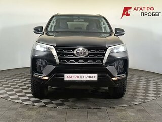 2021 Toyota Fortuner II Рестайлинг, чёрный, 4100000 рублей, вид 2