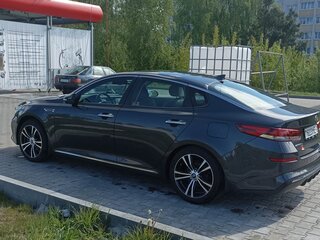 2019 Kia Optima IV Рестайлинг, серый, 1690000 рублей, вид 2