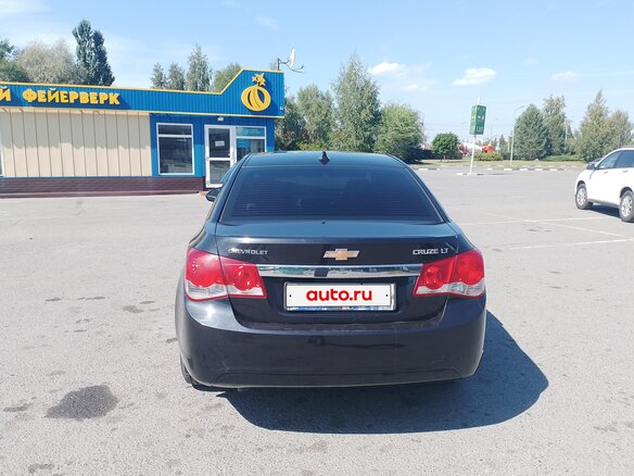 2011 Chevrolet Cruze I, чёрный, 730000 рублей - вид 4