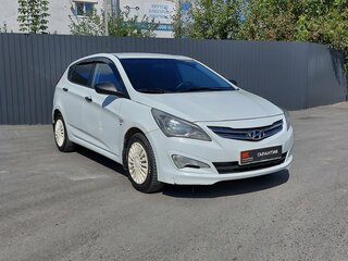2015 Hyundai Solaris I Рестайлинг, белый, 839000 рублей, вид 3