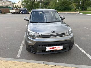 2018 Kia Soul II Рестайлинг, серебристый, 910000 рублей, вид 2