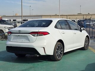 2023 Toyota Corolla XII (E210), белый, 2100000 рублей, вид 2