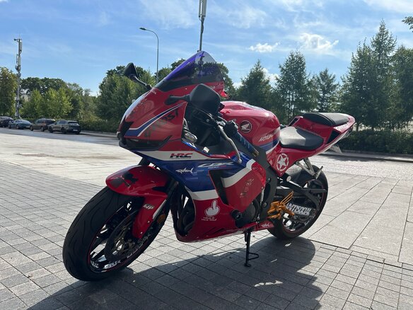 2024 Honda CBR 600RR, красный, 1350000 рублей - вид 3