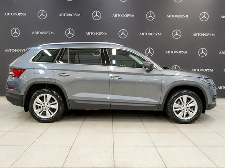 2021 Skoda Kodiaq I, серый, 3395000 рублей, вид 4