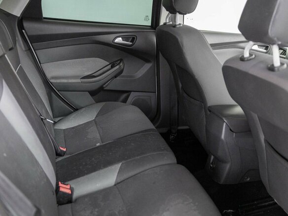 2012 Ford Focus III, серебристый, 800000 рублей - вид 17