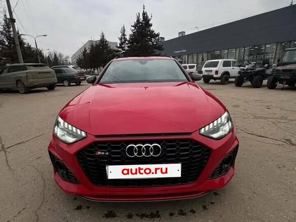 2021 Audi RS 4 IV (B9) Рестайлинг, красный, 9400000 рублей - вид 1