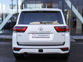 2022 Toyota Land Cruiser 300 Series, белый, 9378000 рублей, вид 5
